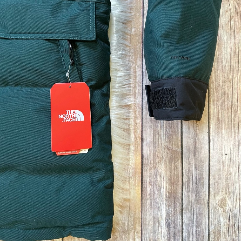 The North Face Men’s Biggie McMurdo Parka In Green - Picture 3 of 10